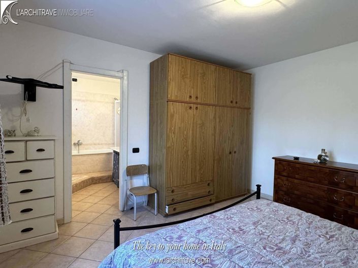 Image No.8-5 Bed Villa for sale