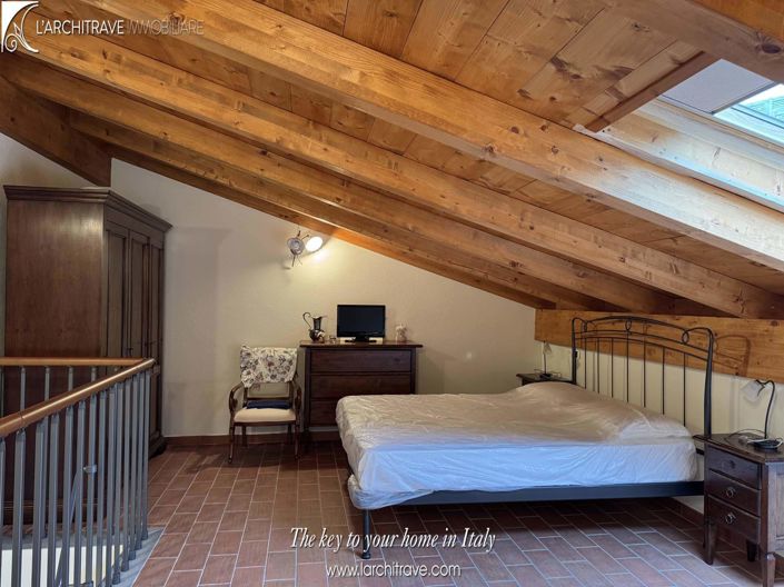 Image No.11-3 Bed House for sale