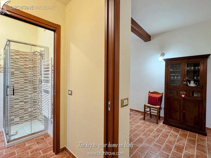 Image No.12-3 Bed House for sale