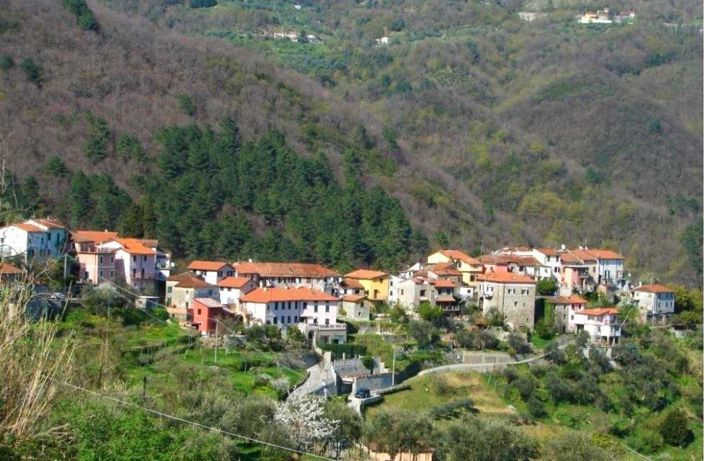 Image No.15-3 Bed House for sale