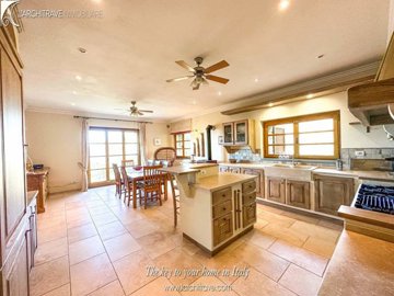 ff1b435d-d14c-d200-5c28-8abe4939f4bd