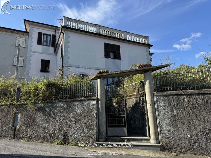 Image No.1-3 Bed Villa for sale