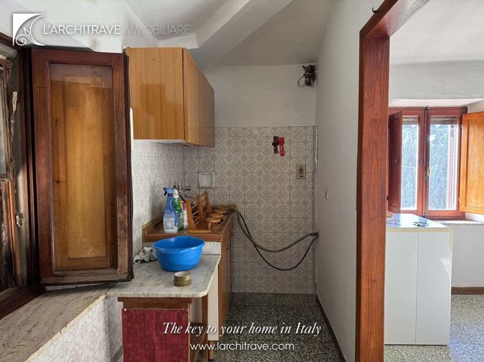 Image No.10-3 Bed House for sale