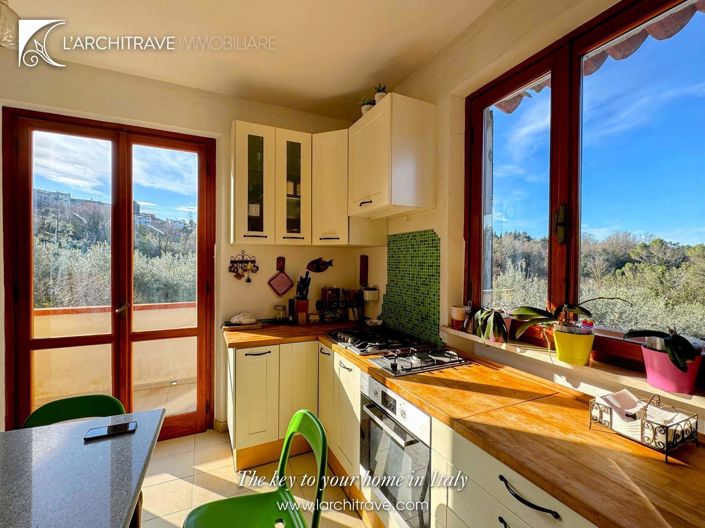 Image No.7-6 Bed Villa for sale