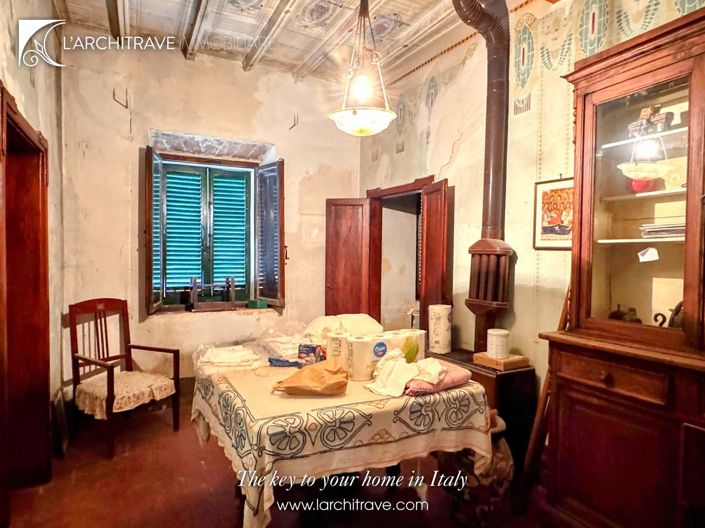 Image No.15-7 Bed House for sale