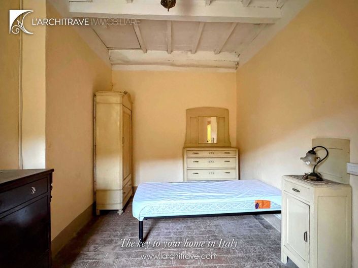 Image No.17-7 Bed House for sale