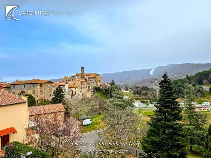 Image No.20-7 Bed House for sale