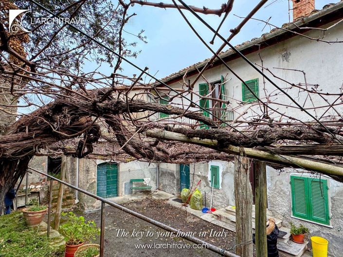 Image No.21-7 Bed House for sale