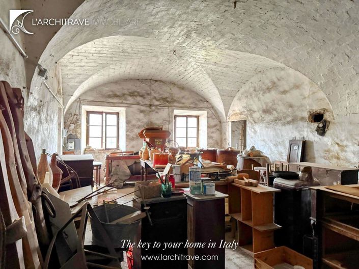 Image No.22-7 Bed House for sale