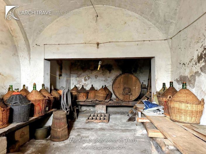 Image No.25-7 Bed House for sale