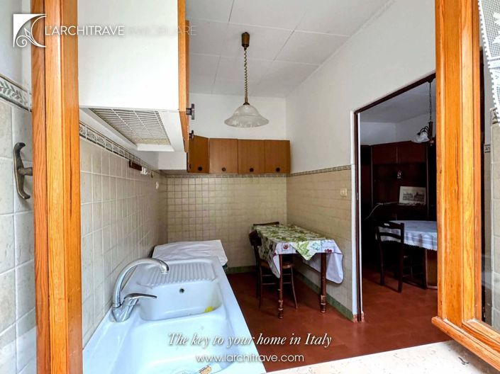 Image No.27-7 Bed House for sale