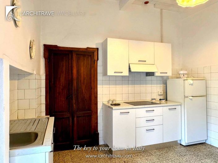 Image No.8-7 Bed House for sale