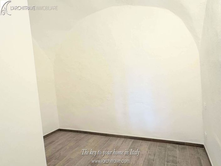 Image No.4-2 Bed House for sale