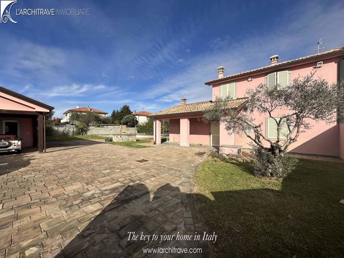 Image No.4-1 Bed Villa for sale