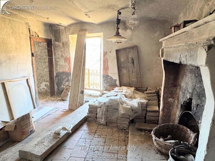 Image No.12-2 Bed House for sale