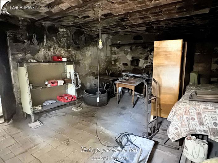 Image No.14-2 Bed House for sale