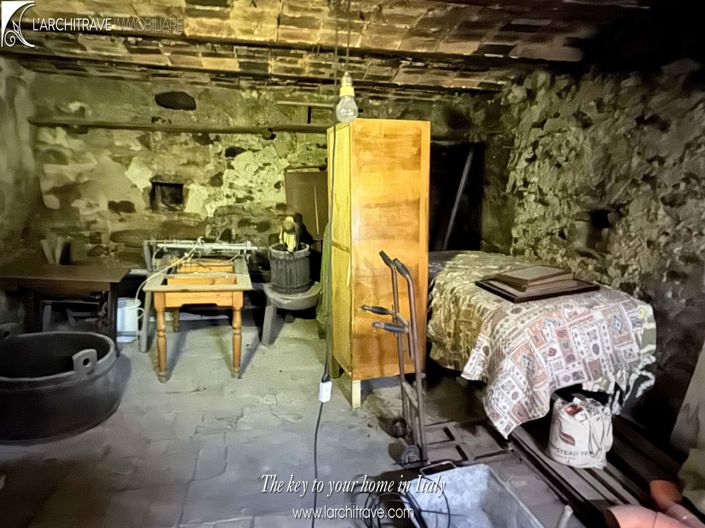 Image No.15-2 Bed House for sale