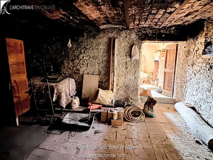 Image No.16-2 Bed House for sale