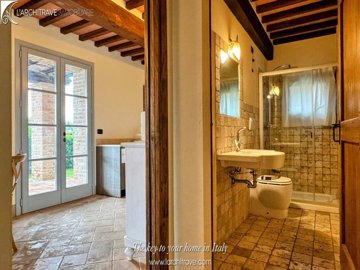 216b3038-b702-f553-5b40-4955bf3cd625