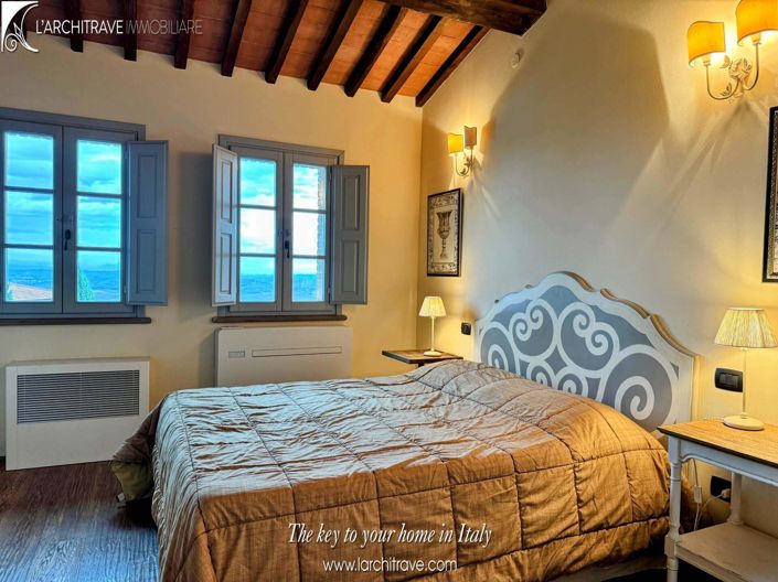 Image No.17-2 Bed House for sale