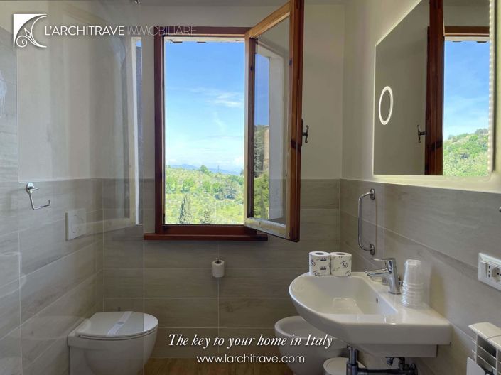 Image No.12-2 Bed House for sale