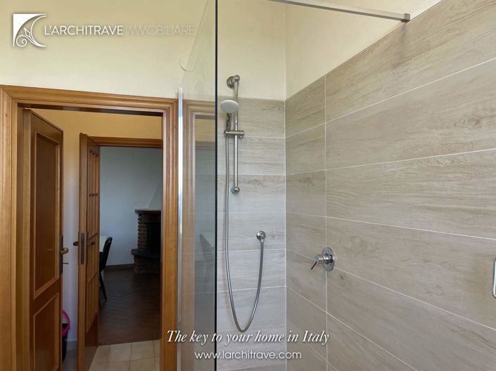 Image No.13-2 Bed House for sale