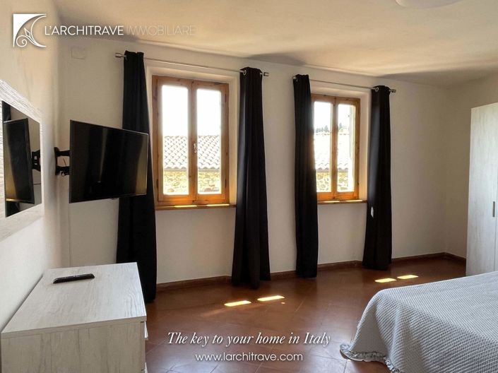 Image No.15-2 Bed House for sale