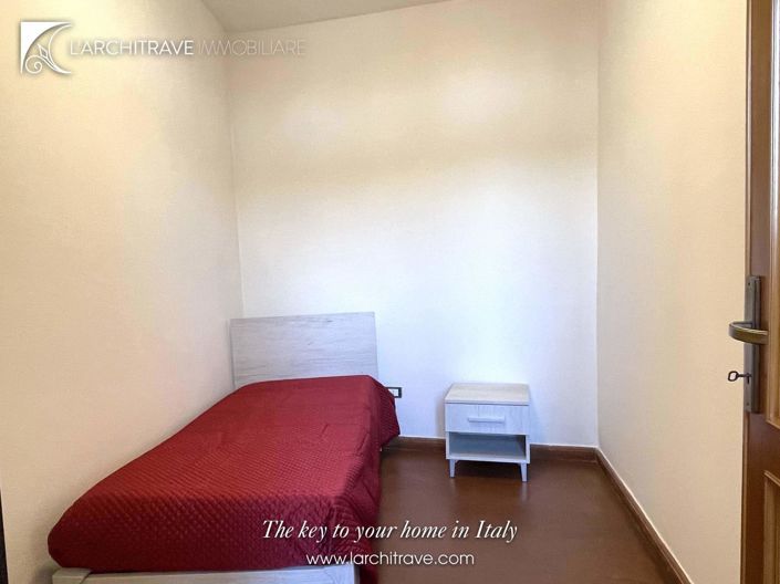 Image No.17-2 Bed House for sale