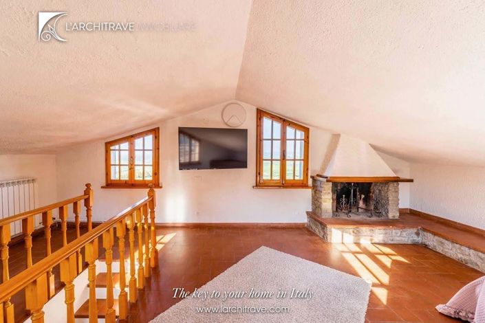 Image No.2-2 Bed House for sale