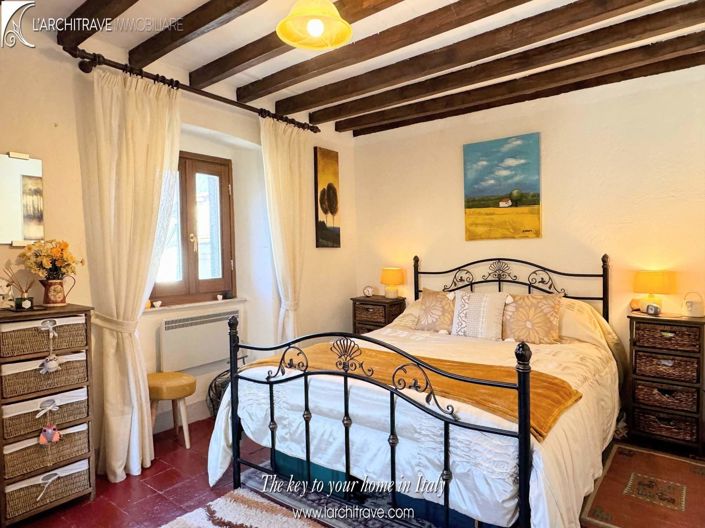 Image No.6-1 Bed House for sale