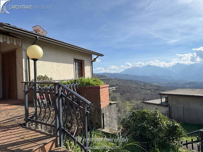 Image No.2-3 Bed House for sale