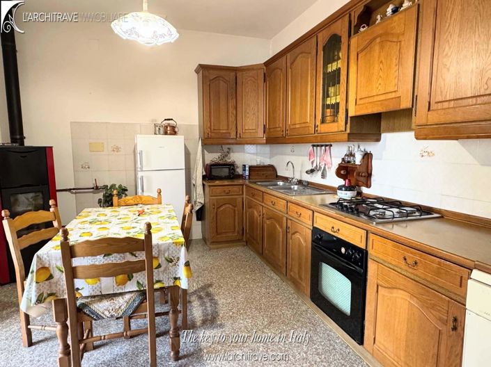 Image No.5-3 Bed House for sale