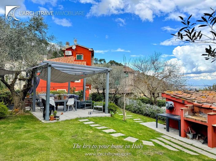 Image No.1-2 Bed House for sale