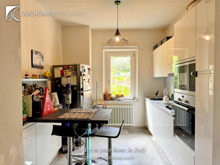 Image No.14-2 Bed House for sale