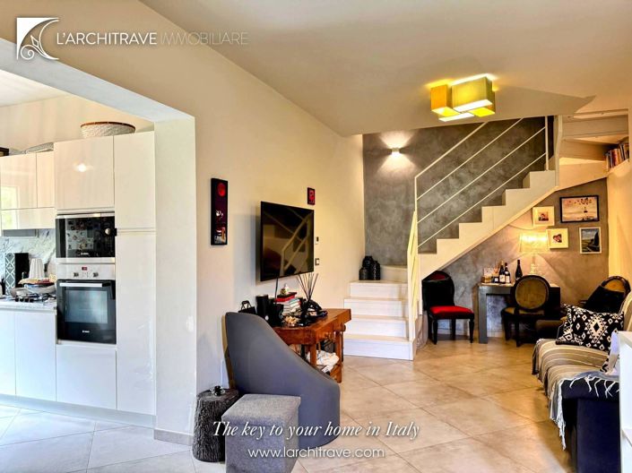 Image No.15-2 Bed House for sale