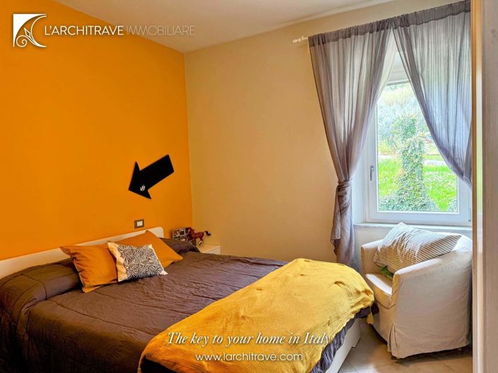 Image No.20-2 Bed House for sale