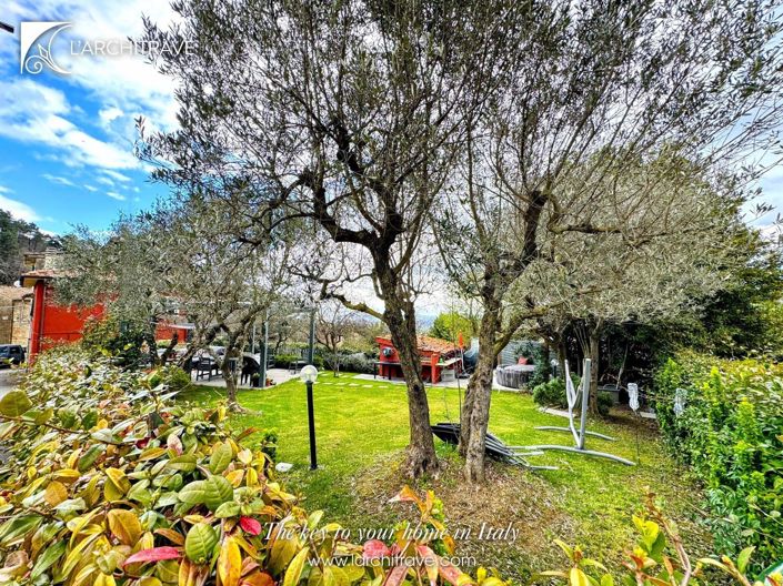 Image No.29-2 Bed House for sale