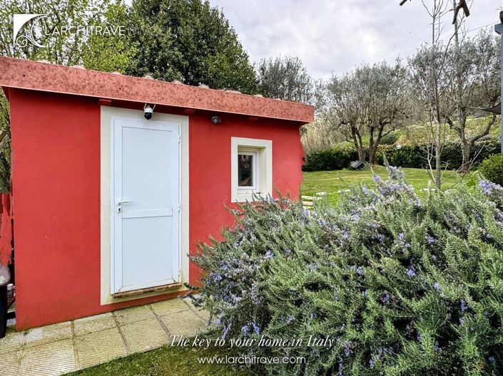 Image No.33-2 Bed House for sale