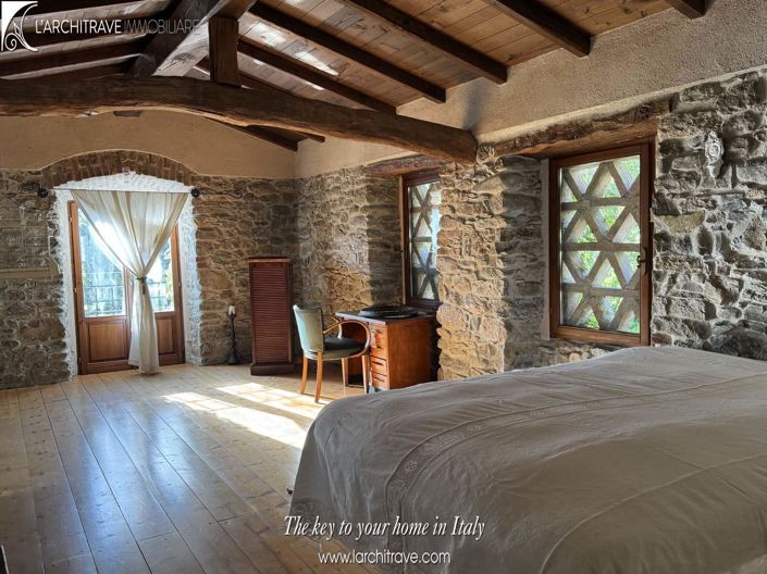 Image No.15-1 Bed House for sale