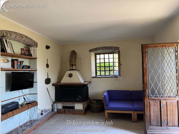 Image No.4-1 Bed House for sale