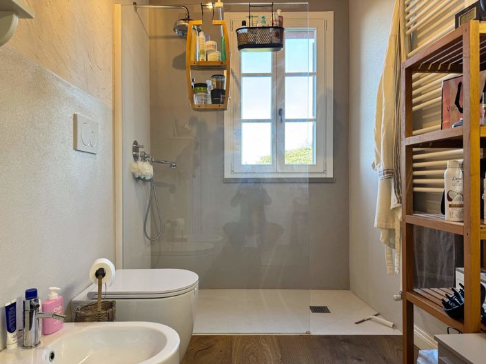 Image No.25-2 Bed House for sale