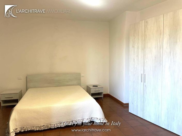 Image No.12-1 Bed House for sale