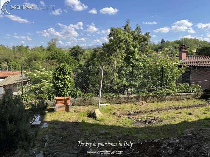 Image No.11-2 Bed House for sale