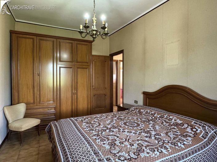 Image No.7-2 Bed House for sale