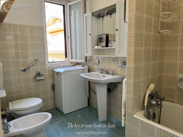 Image No.12-4 Bed House for sale