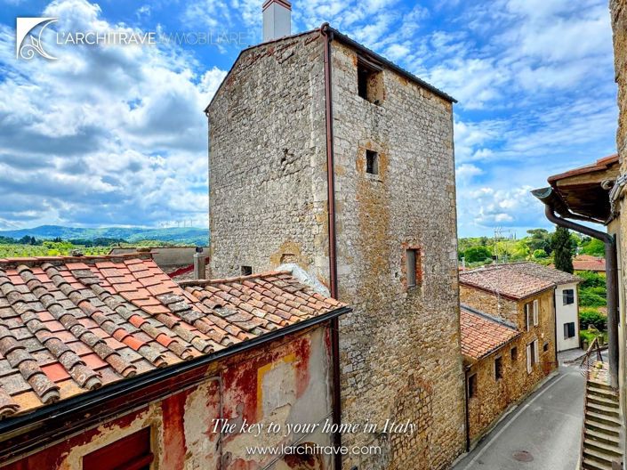 Image No.13-2 Bed House for sale