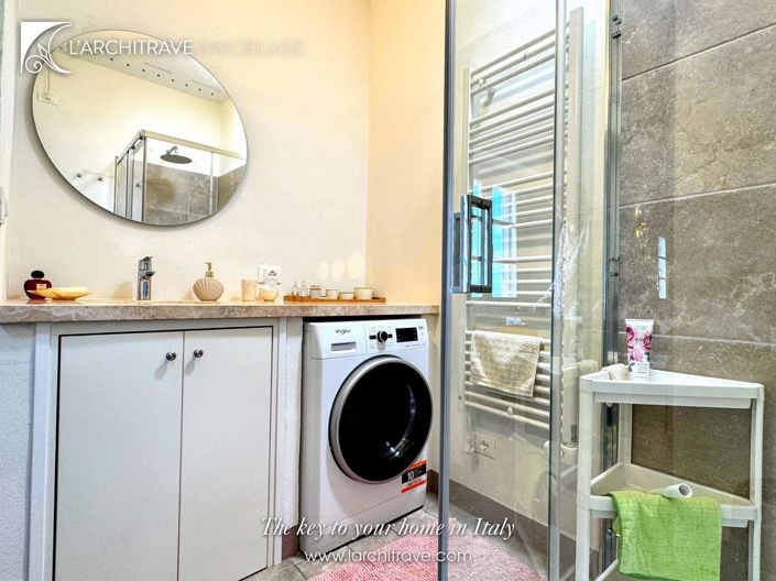 Image No.18-2 Bed House for sale