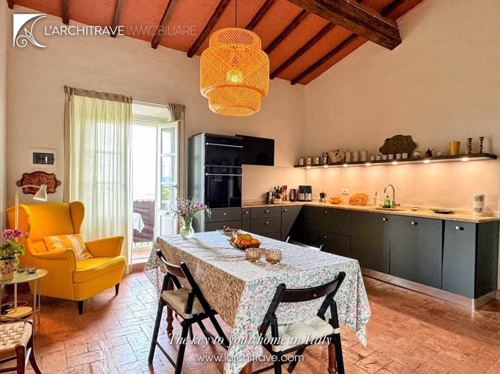 Image No.8-2 Bed House for sale