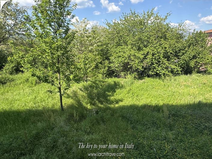 Image No.15-8 Bed House for sale