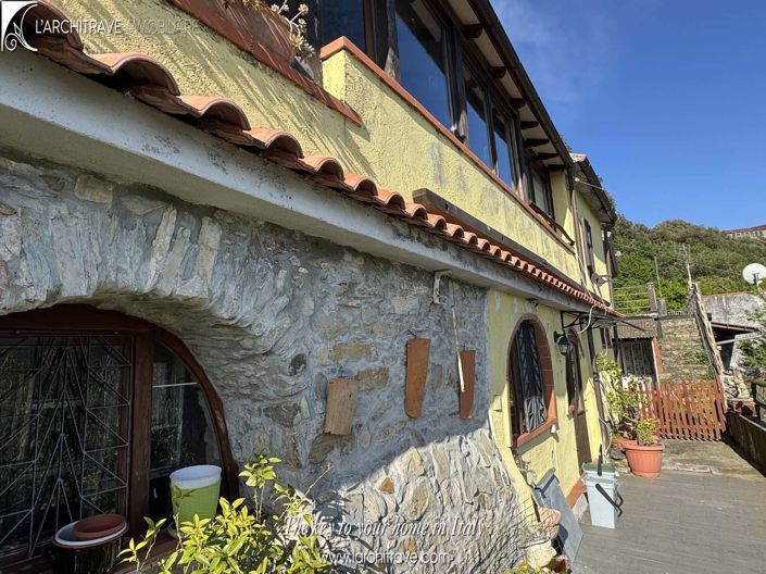 Image No.11-3 Bed House for sale